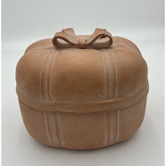 Vintage Terracotta Clay Baking Dish With Bow On Lid - Picture 3 of 10